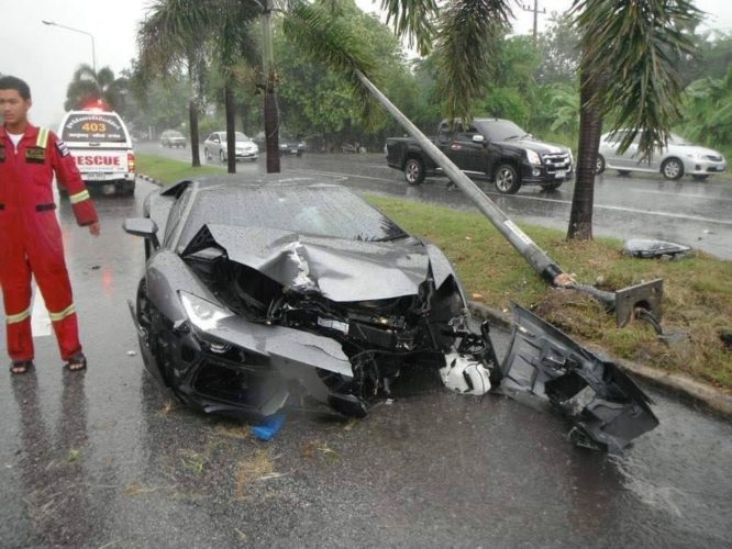 A father and son, driving in a Lamborghini sports car, have survived after colliding with power poles in Chon Buri, north of Pattaya.