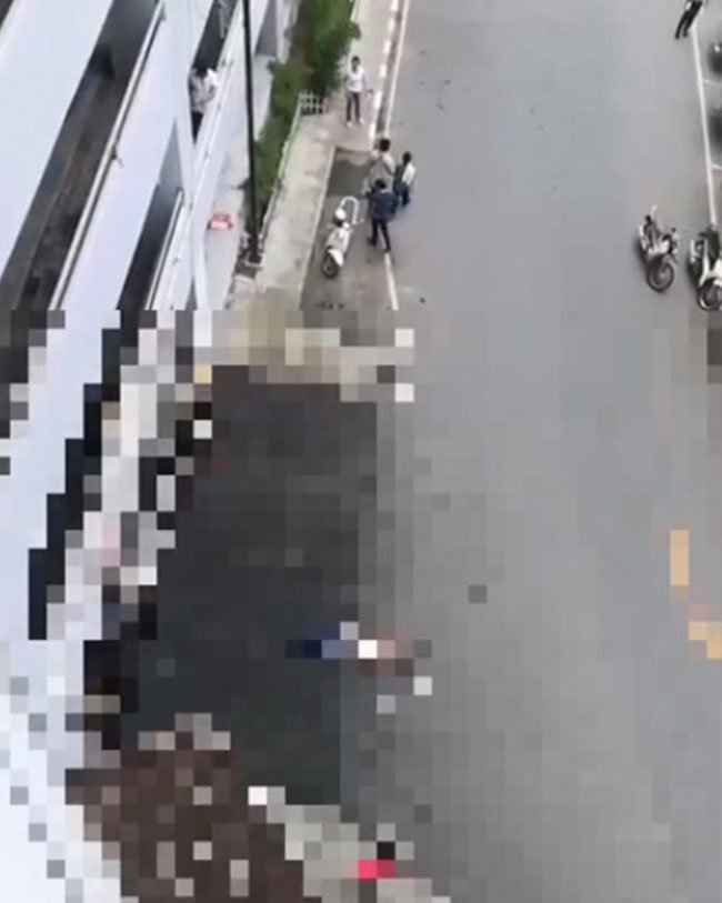 Sad, 50-year-old man who jumped to his death. This is the sad scene after a  50-year-old man jumped to a parking lot from the 4th floor of a famous