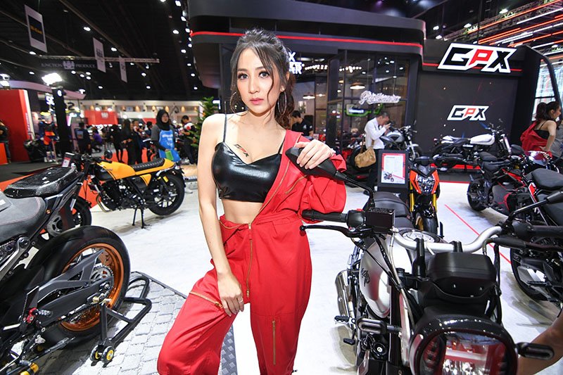 ARE SEXY PRETTIES RETURNING TO MOTOR SHOWS? Sick of seeing motor show models wear traditional Thai costumes? Then 2019 may be your year.